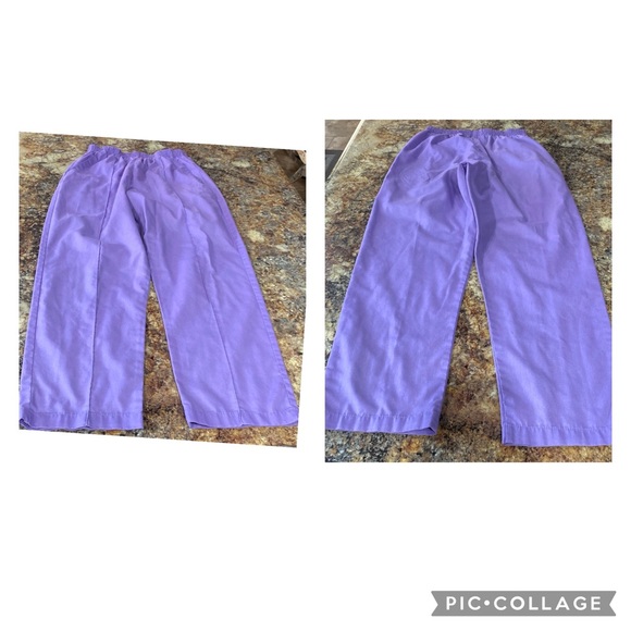 Landau ladies scrubs are a size Small/P - Picture 4 of 8